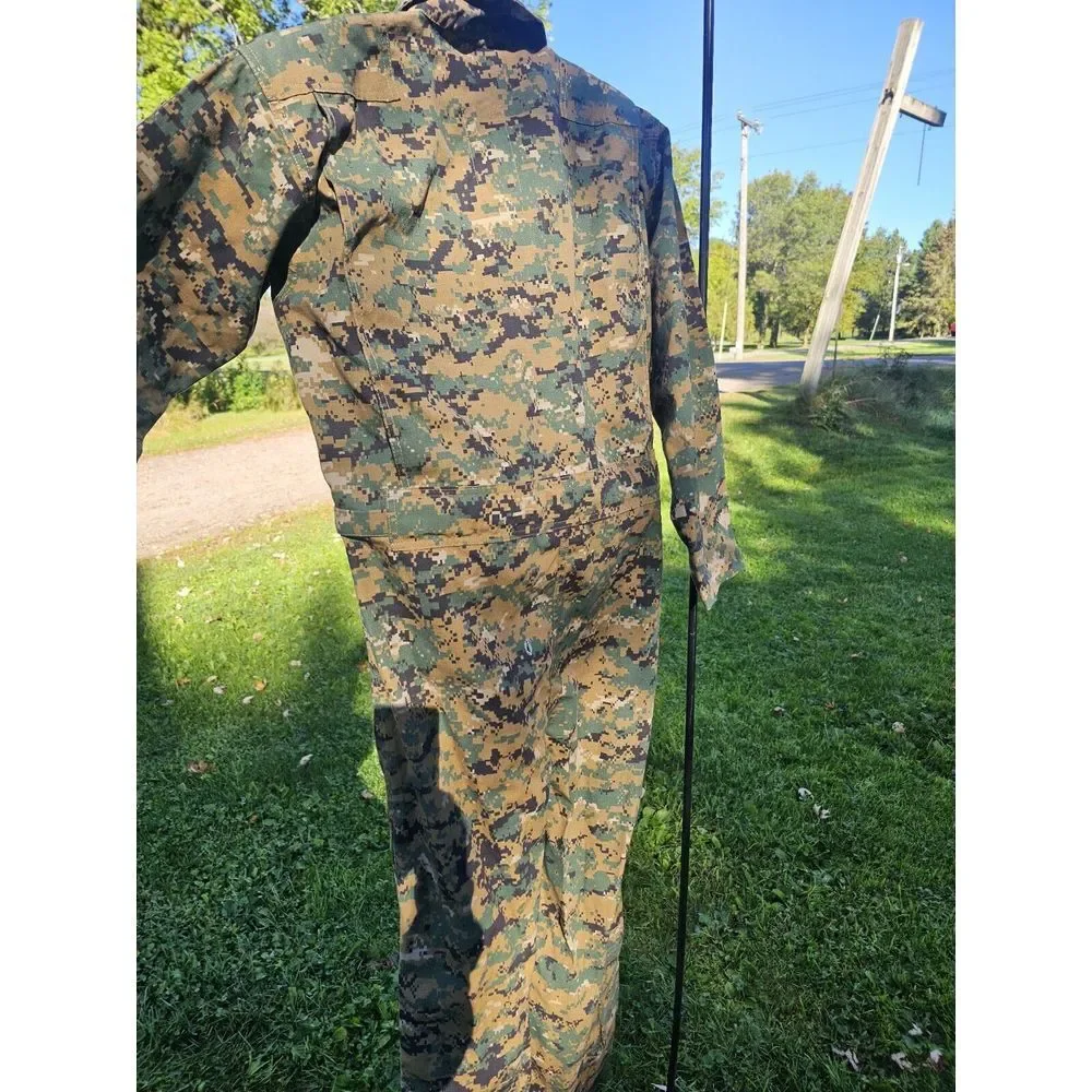 USMC Woodland Digital Camouflage Coveralls Flyers S.O.C. Sz M 28/P Regular‎